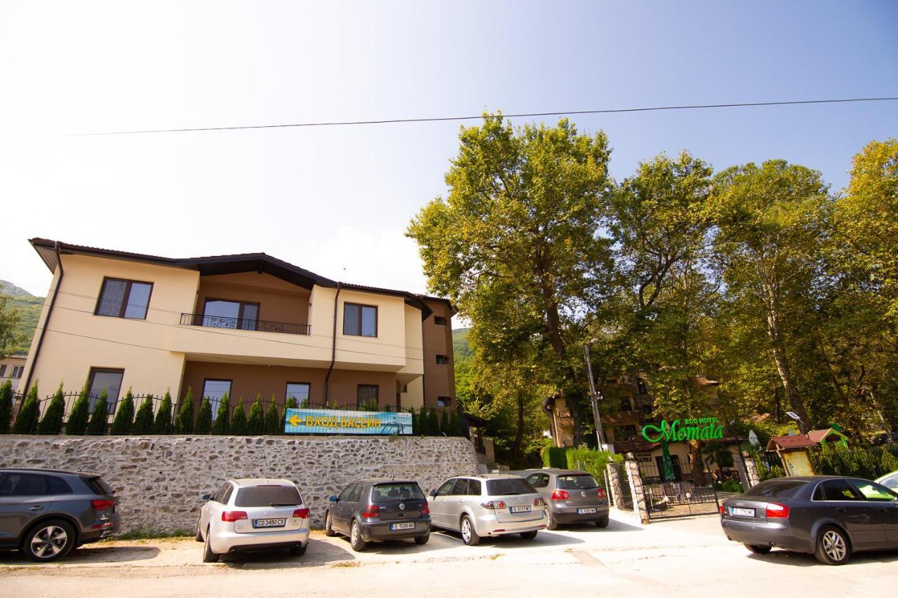 Eco Hotel Momata Kolarovo Bagian luar foto