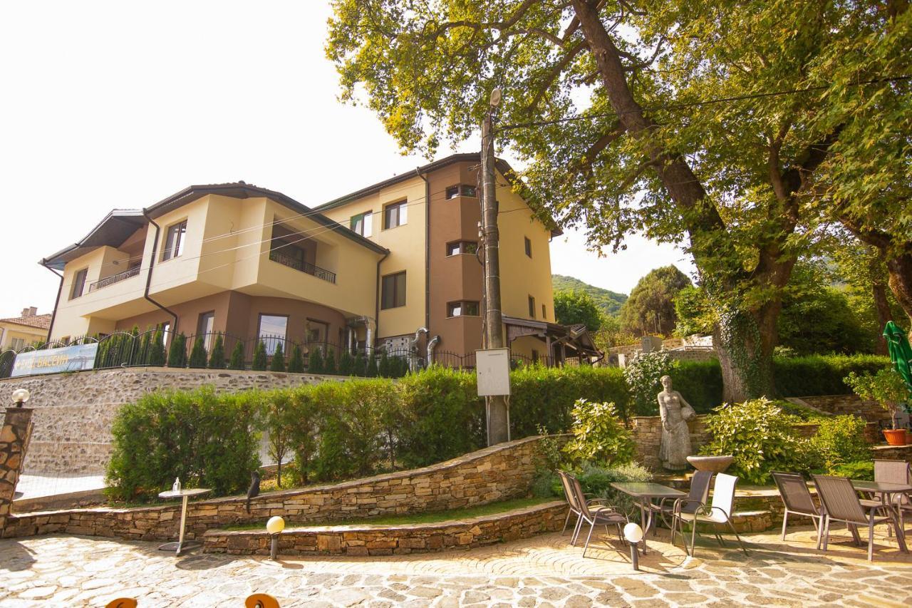 Eco Hotel Momata Kolarovo Bagian luar foto