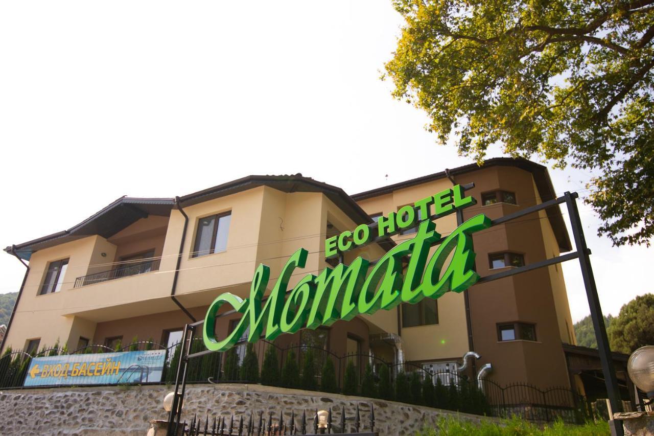 Eco Hotel Momata Kolarovo Bagian luar foto
