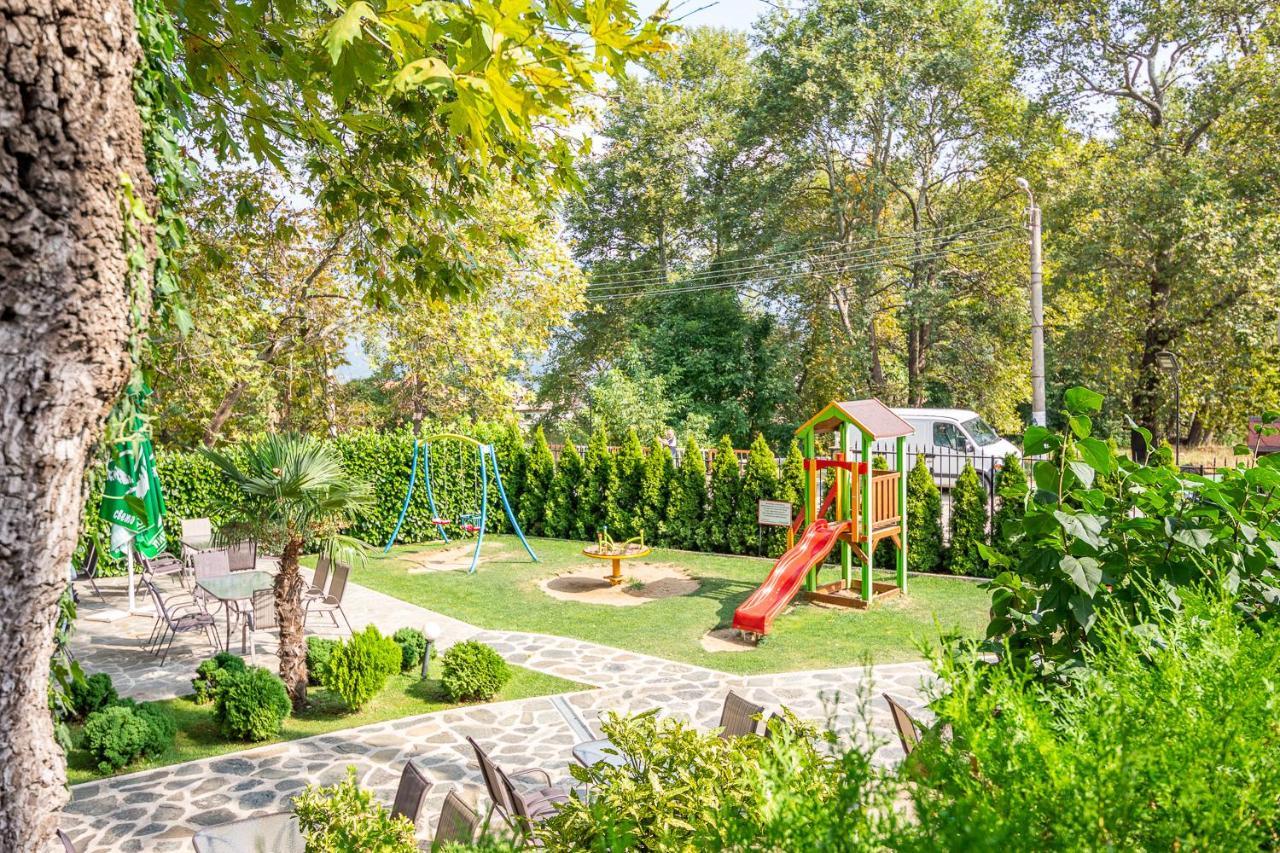 Eco Hotel Momata Kolarovo Bagian luar foto