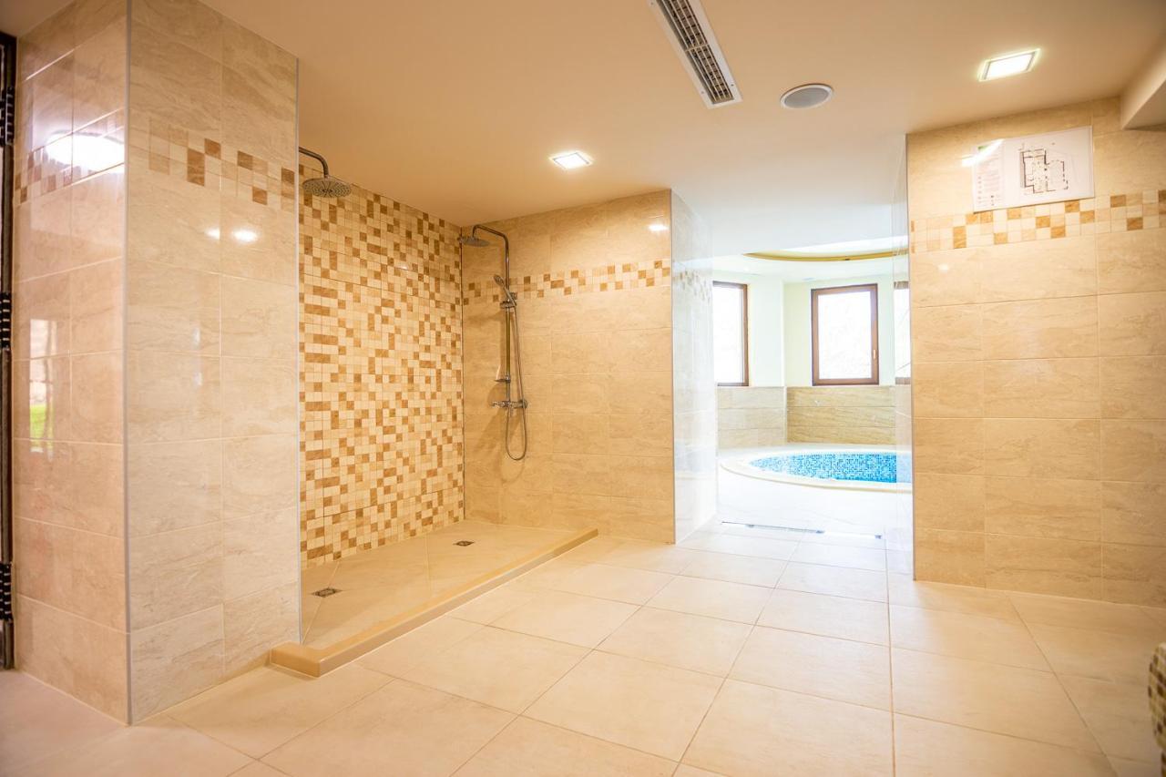 Eco Hotel Momata Kolarovo Bagian luar foto