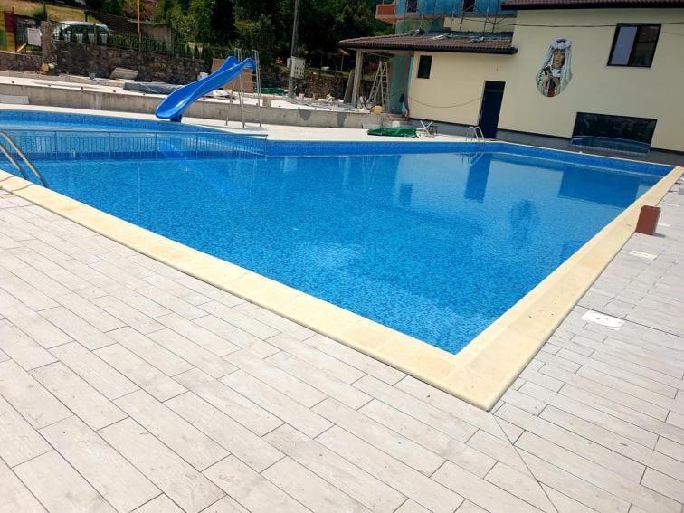 Eco Hotel Momata Kolarovo Bagian luar foto