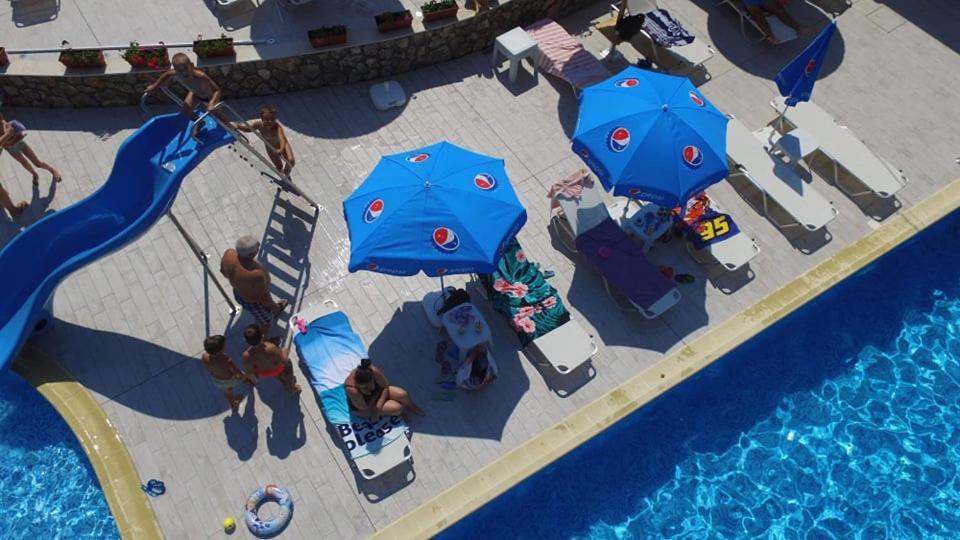Eco Hotel Momata Kolarovo Bagian luar foto